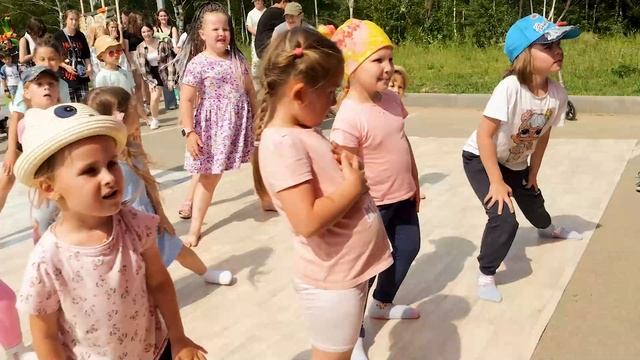 Южные Ворота  Празднование 8-летия мегарайона.