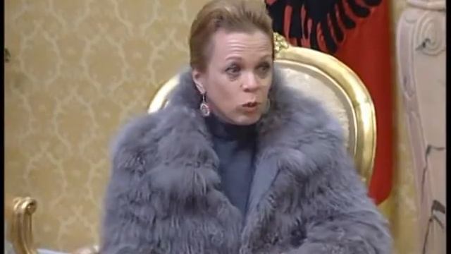 Kryeministri Berisha pret artistet te kryesuar nga Inva Mula Nderi i Kombit.mpg смотреть онлайн