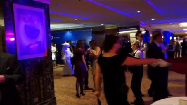 ходулисты мимы фрики смотреть онлайн