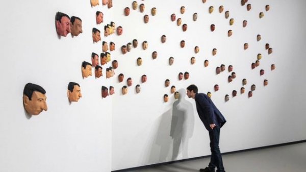 LOS FANTASMAS DE DUCHAMP. MAURIZIO CATTELAN (DOCUMENTAL)