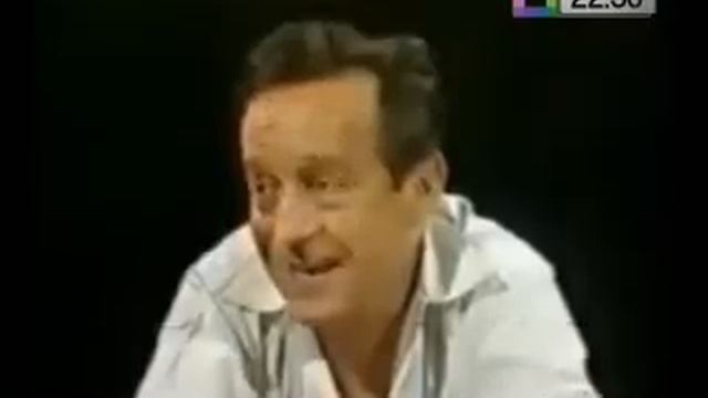 Roberto Gómez Bolaños, Chespirito, habla sobre los héroes y el heroísmo. смотреть онлайн