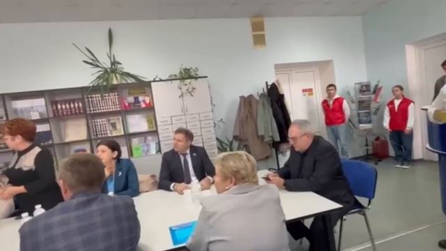 Круглый стол,посвященный увековечиванию памяти участников ВОВ,СВО,освободителям Краснодара,героям РФ смотреть онлайн