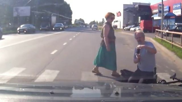 Эталонный велохруст! Еще там и недовольный.... смотреть онлайн