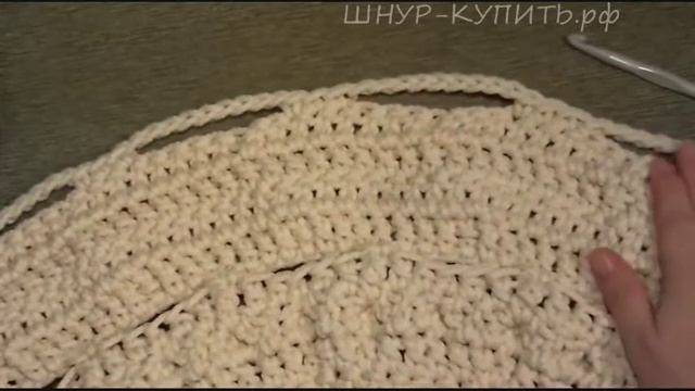 Коврик "Половинка". Часть 2. Вяжем вместе из полиэфирного шнура смотреть онлайн