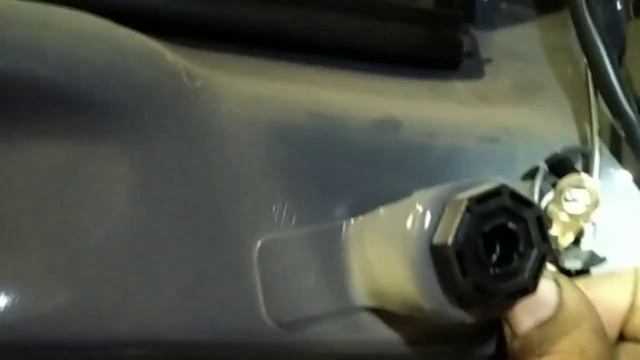 ФОЛЬКСВАГЕН КАДДИ, ЗАМЕНА БОКОВОГО СТЕКЛА смотреть онлайн