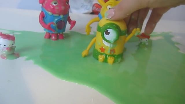 Купаем миньонов в слизи. Слизь из крахмала в домашних условиях. Опыты для детей смотреть онлайн