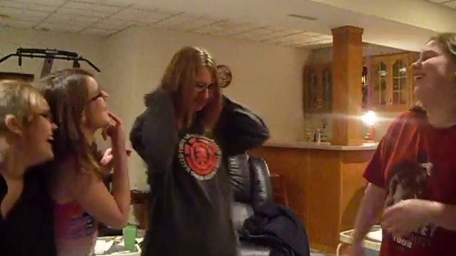 sleep over card game смотреть онлайн