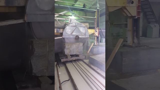 Распиловка гранита 2 метровой пилой смотреть онлайн