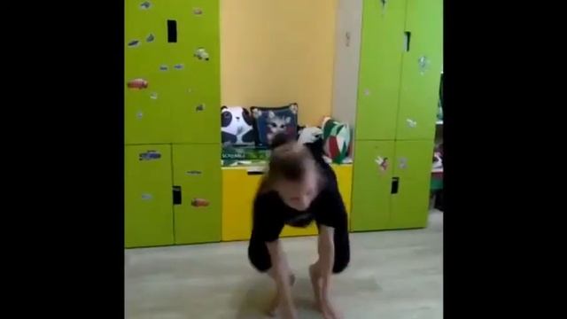 Ансамбль современного эстрадного танца «Модерн»: как весело заниматься в условиях самоизоляции смотреть онлайн