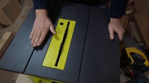 обзор ,что внутри распиловочного станка Ryobi RTS1800, как выбрать циркулярку