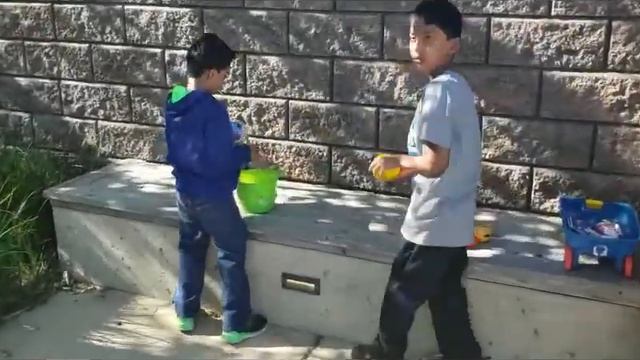 30,000 PLUS EASTER EGGSPLOSION | Best Easter Egg Hunt. смотреть онлайн
