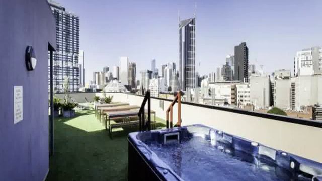 Мельбурн, Северный Мельбурн - Space Hotel смотреть онлайн