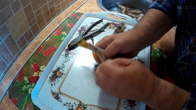 Как быстро почистить ОКУНЯ смотреть онлайн