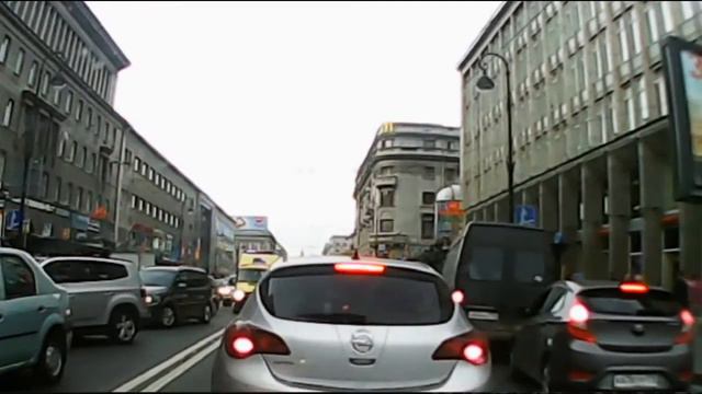 водители Питера пропускают «скорую» в пробке!! смотреть онлайн