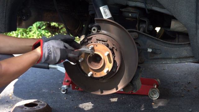 DIY Rear Brake Pads and Rotor Change Kia Sorento (step-by-step guide) смотреть онлайн