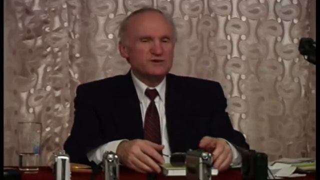 А.И.Осипов.Путь познания, кто человек есть без помощи Божией это путь к непадательному состоянию. смотреть онлайн