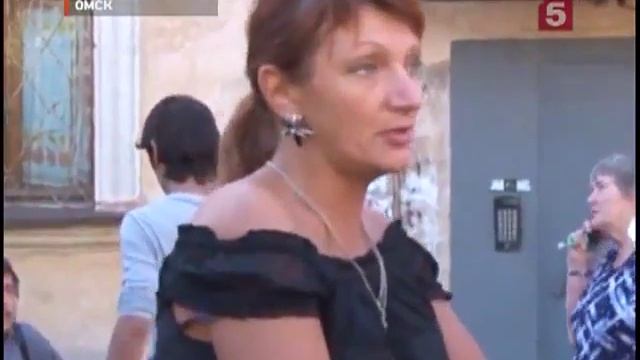 Соседский пес буквально разорвал женщине лицо смотреть онлайн