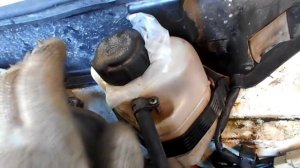 выбрасывает антифриз в расширительный бачок.mp4