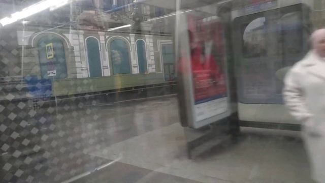 Поездка на автобусе НефАЗ-5299 030703 по маршруту м40 от м. Китай-город до Лобненской улицы часть 1 смотреть онлайн