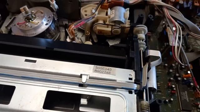 Выбрасывает видео кассету видак SHARP VC A105 VHS как сделать смотреть онлайн