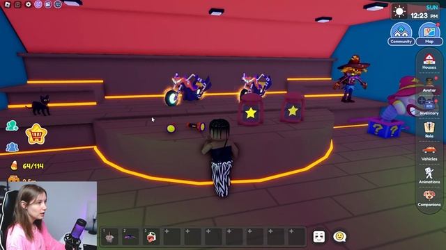 ХЭЛЛОУИН ОБНОВЛЕНИЕ в Брукхейвен РП или Лайвтопия Роблокс! Halloween Brookhaven VS Livetopia Roblox смотреть онлайн