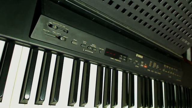 YAMAHA P-80 electronic piano (DEMO songs) part 2 смотреть онлайн