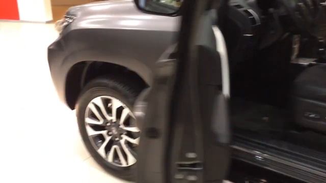 Новый Toyota Land Cruiser Prado 70th Anniversary Edition смотреть онлайн