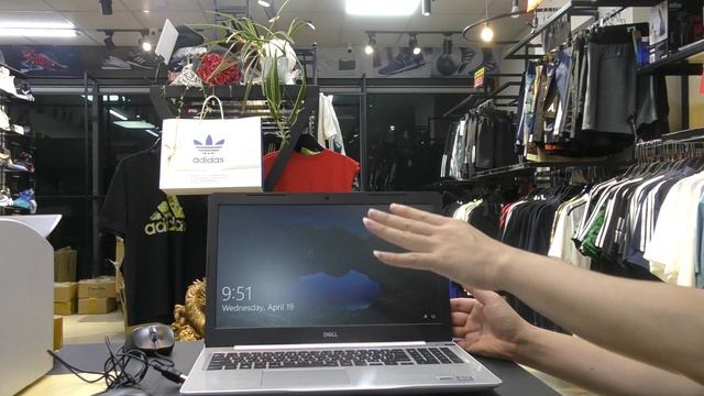 【Đã qua sử dụng】DELL Inspiron 5570 Core i5 8250U 1.6GHz | RAM 8GB | 256GB + 1TB - Xám | JapanSport смотреть онлайн