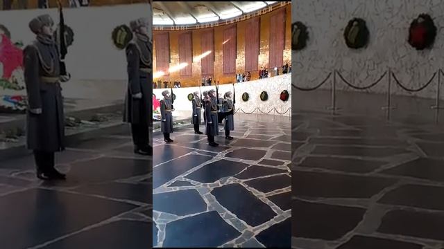 Смена Караула на Мамаевом кургане в городе Волгограде смотреть онлайн