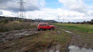 Нива - разворот в колее  (блокировка "Блокка" от Иж-техно в заднем мосте)