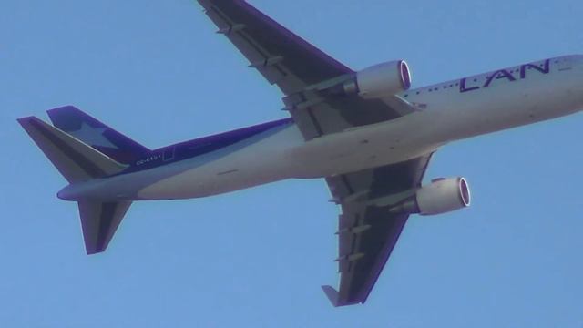 LAN Boeing 767 taking off & retracting landing gear at JFK by jonfromqueens смотреть онлайн