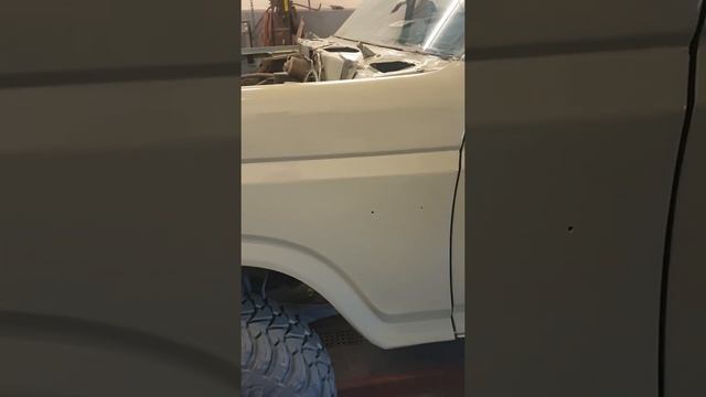 83 bronco 351w rebuild and paint смотреть онлайн