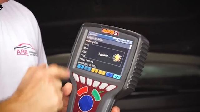 RESET DA UNIDADE DE COMANDO DA BATERIA - RENAULT SANDERO 3 CILINDROS