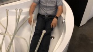 Угловая акриловая ванна HusKarl GERDA 140x140 видео обзор