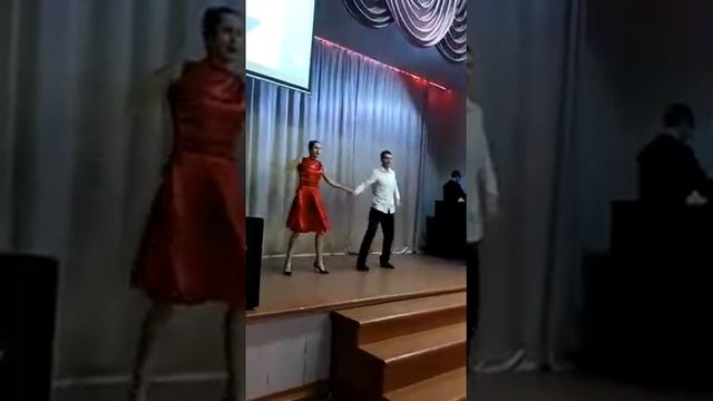 "Пригласи меня папа на вальс" смотреть онлайн