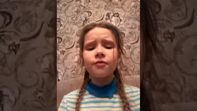 Пою трогательную песню "А помшишь вечер?" Да я знаю петь не умею) смотреть онлайн