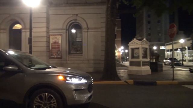 Market Square Knoxville Tennessee at Night Part #1 of 2 Weekly Spa Guy смотреть онлайн