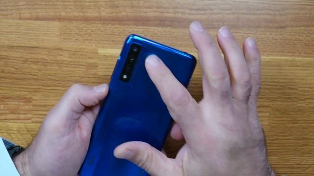 Hands-on with the affordable TCL 20 5G smartphone смотреть онлайн