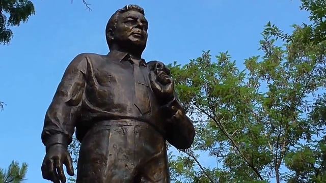 Единственный памятник Л.И. Брежневу (Новороссийск) смотреть онлайн