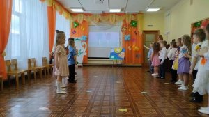 Игра на диатонических колокольчиках, подарок детей подг.гр. на 8 марта