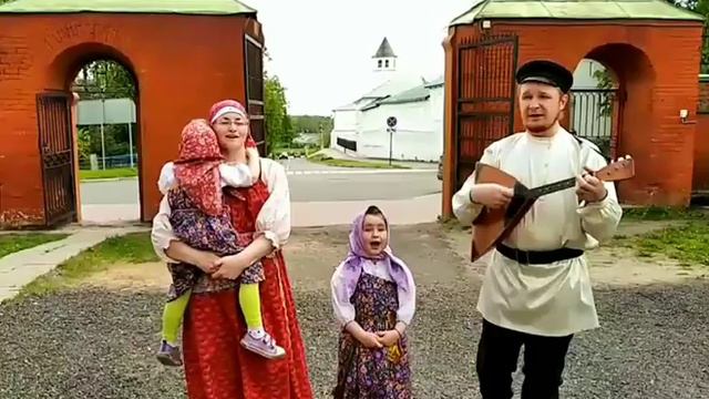 "Ярмарка" /Семейный ансамбль "СвИтлица" Ярославль / смотреть онлайн
