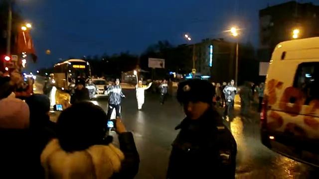 Олимпийский огонь в г.Ижевске. ул.Кирова. смотреть онлайн