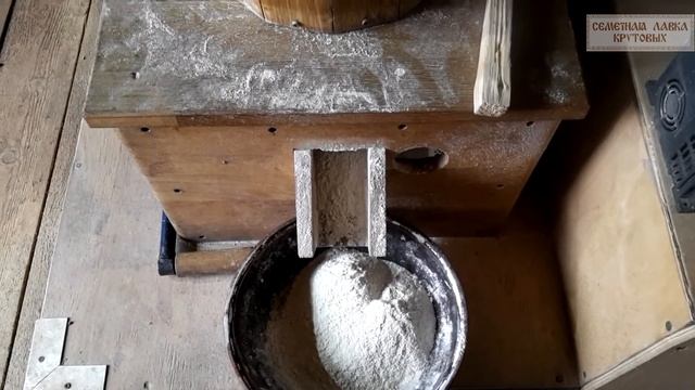 Первый помол гречки/Milling buckwheat first time смотреть онлайн