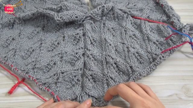 Chaleco con Triangulos en punto de Hojas смотреть онлайн