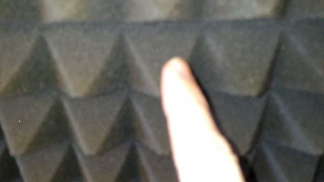 Как быстро прилепить акустический поролон, не испортив обои? смотреть онлайн