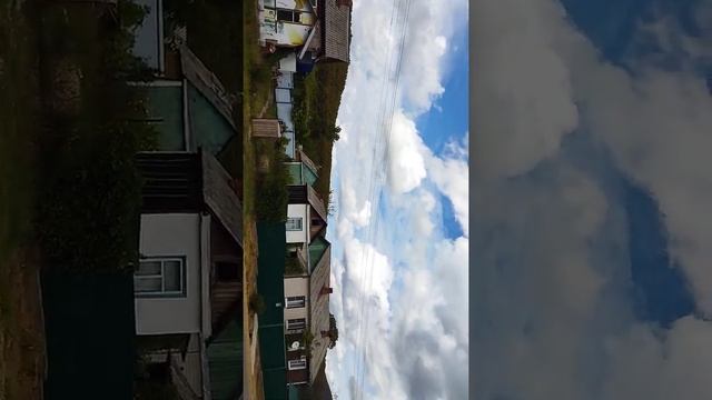 Юлька забыла телефон, бегу к ней на работу, отдать смотреть онлайн