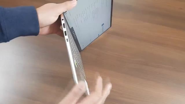 Asus ZenBook 14 (2019): कैसा है यह laptop? - Gadget Bridge Hindi смотреть онлайн