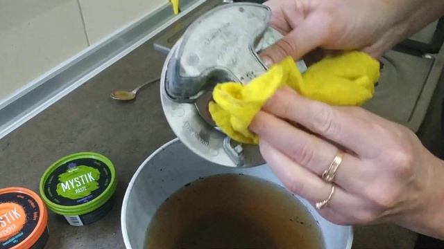 GreenWay Moldova. Порошок Mystik, чистим газовую конфорку. смотреть онлайн