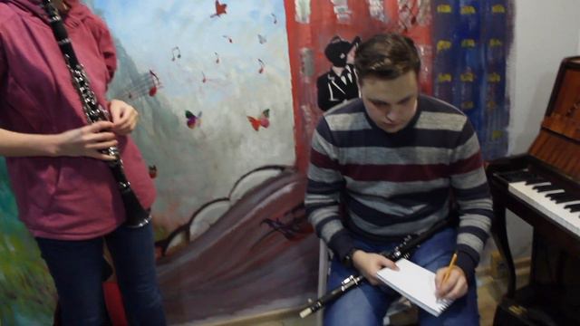 Уроки укулеле в Балашихе. Пройдите обучение укулеле с нуля в школе укулеле Арт Фа в Балашихе смотреть онлайн