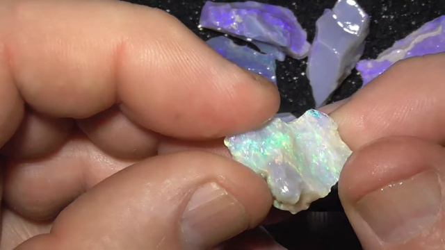 Seam opals from Lightning Ridge, Australia Rp701 смотреть онлайн